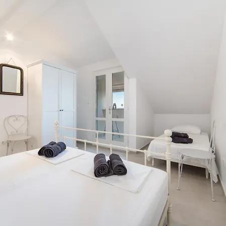 Eco With Pool 波达卡