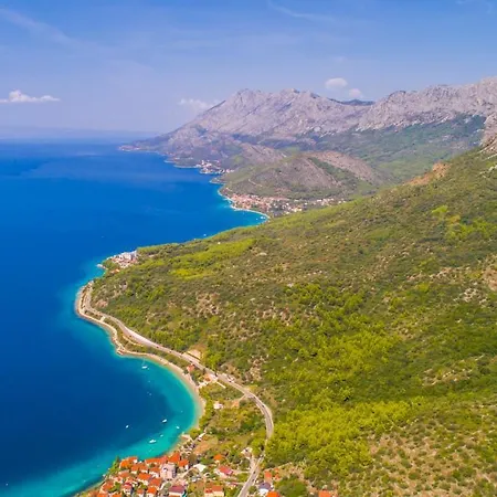 Eco With Pool Podaca